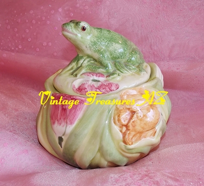 Image for <b><span style='color:purple'> Frog, Tulips & Leaves Ceramic Majolica Cookie Jar/Biscuit Jar Container/Canister Ceramiche D'Arte San Marco Nove Made in Italy </span></b><span style='color:purple'> <b><span style='color:red'>***USPS RETAIL GROUND SHIPPING INCLUDED – DOMESTIC ORDERS ONLY!***</span></b><span style='color:purple'>
